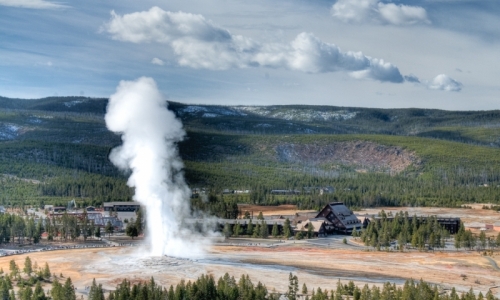 Old Faithful Geyser in Yellowstone