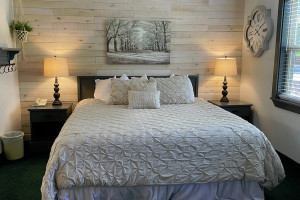 Moose Creek Lodge And Suites